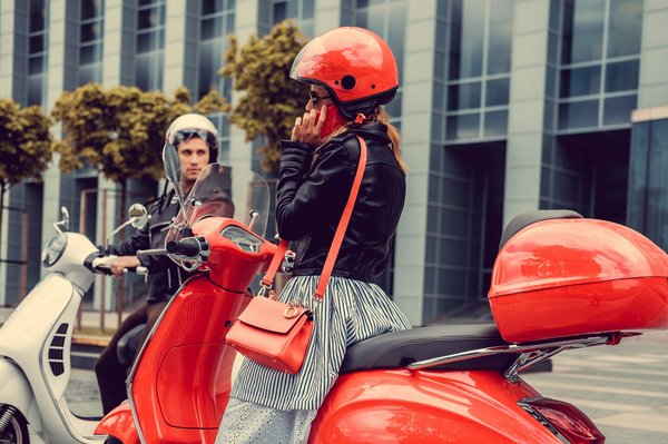 Tuta moto: comfort e performance con ixon per ogni stagione